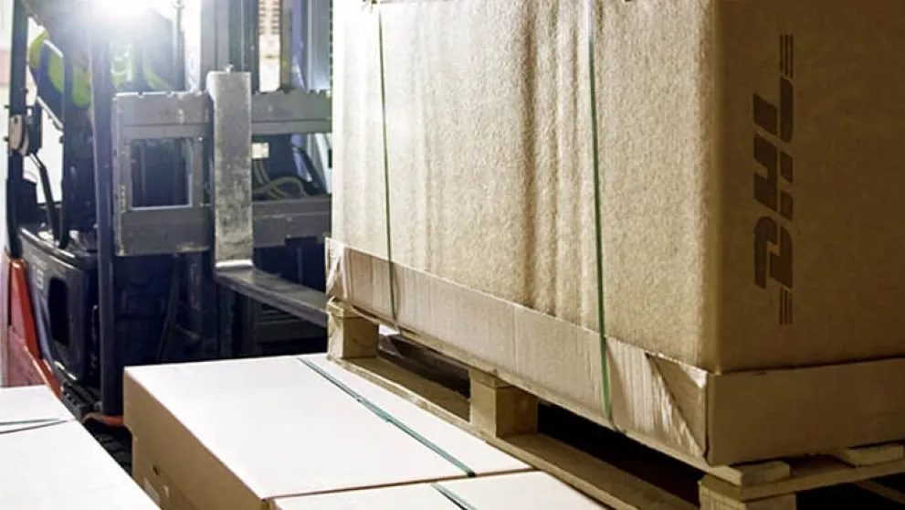 DHL express package delivery for B2B sample orders