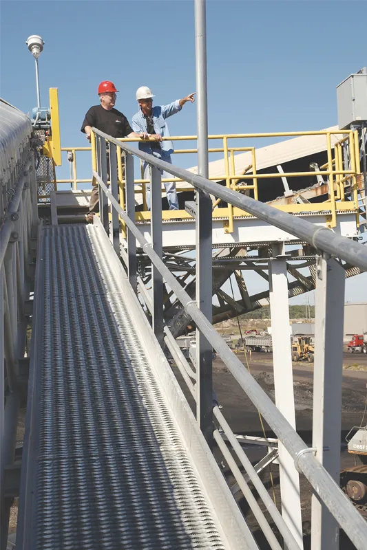 Grip Strut Grating for Oilfield Platforms - anti-slip safety grating close-up
