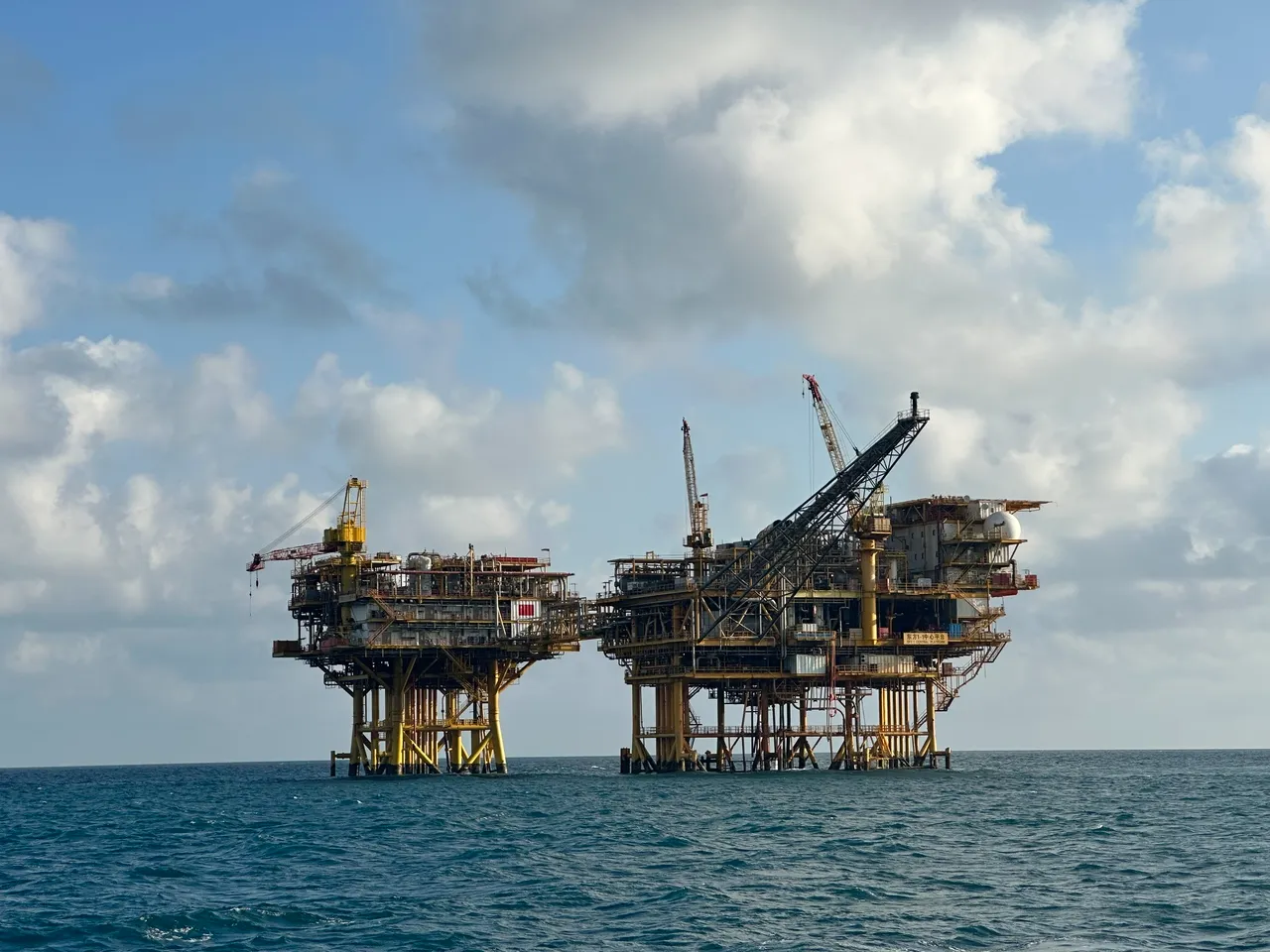 Offshore Platform Stair Treads Installation
