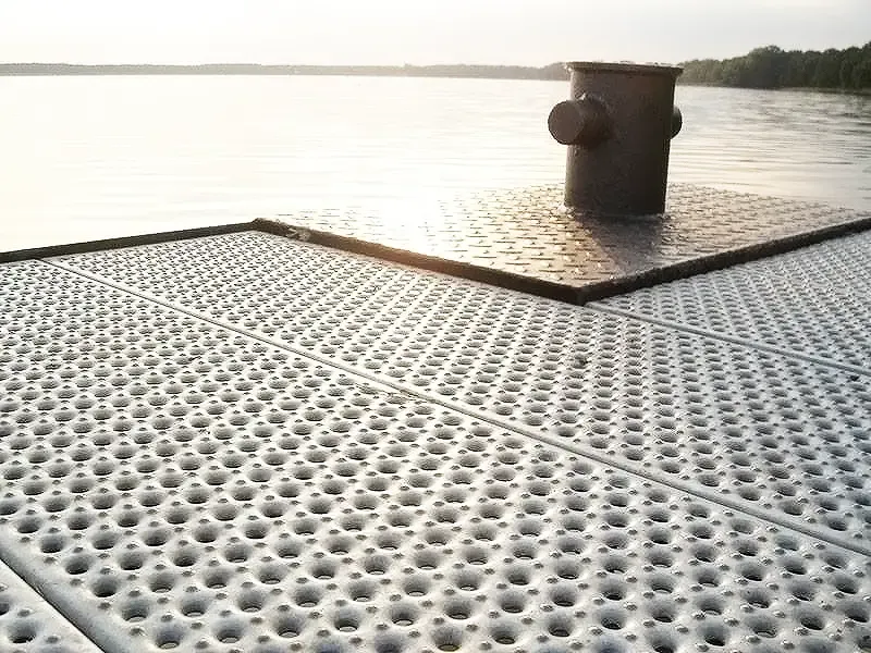 Perf-O-Grip Grating for Chemical Plants - anti-slip safety grating close-up